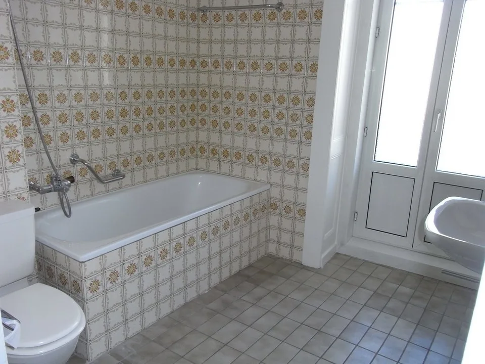 Four-room apartment in the city with balcony