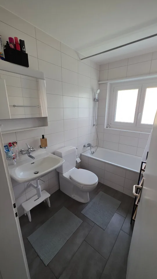 Appartement calme de 4 pièces avec balcon à Lengnau