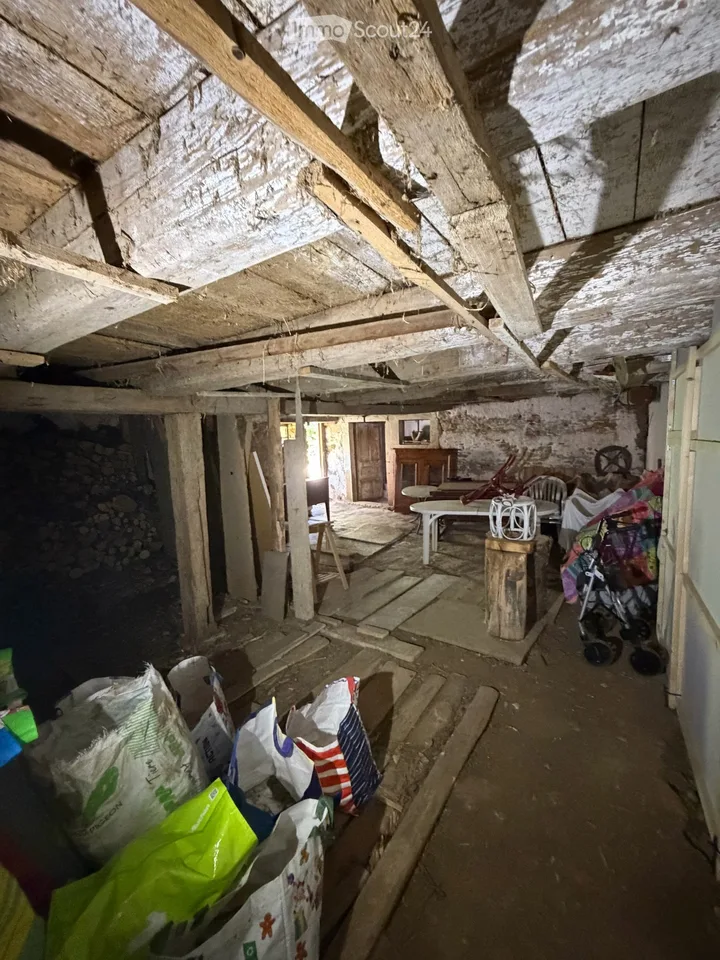 Autentica casa giurassiana con carattere e grande terreno e frutteto a Damvant – foto 26 di 30