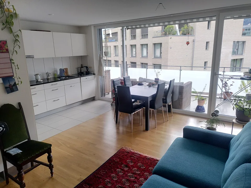 Camera di 16m2 in un appartamento condiviso di 3 persone (100m2)