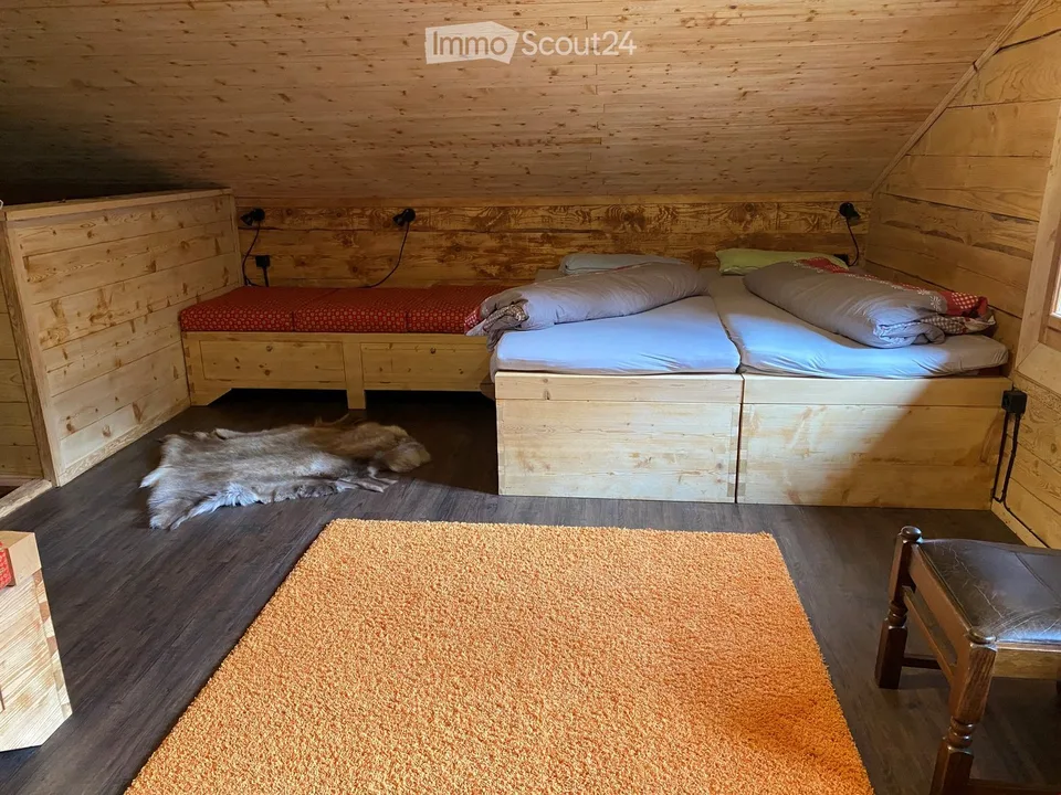 Chalet mit Charme möbliert zu vermieten - Bergflair & Natur pur aber Achtung.... :-)