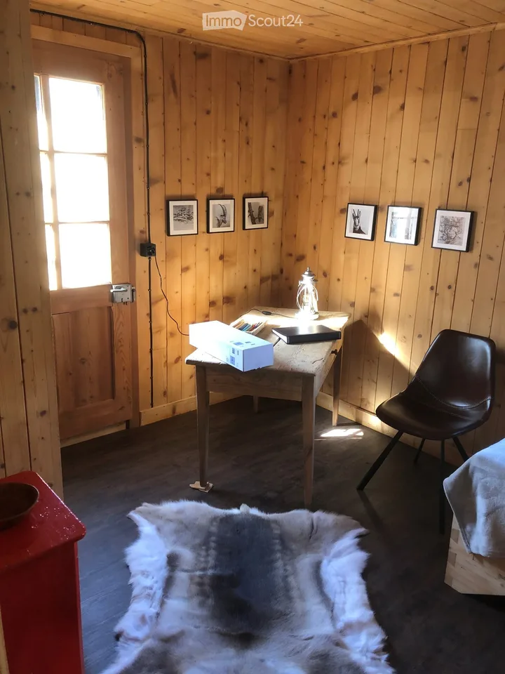 Chalet mit Charme möbliert zu vermieten - Bergflair & Natur pur aber Achtung.... :-)