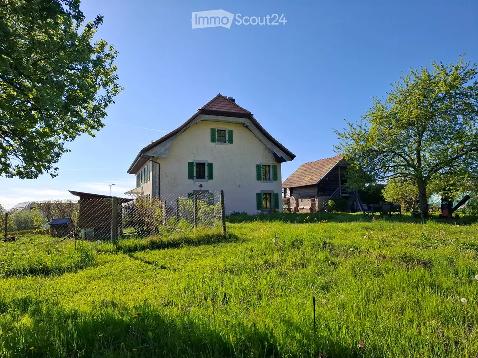 Einfamilienhaus in Maracon mit 2 Apartments (3p. 1/2 und 4p. 1/2) Modulierbar – Foto 2 von 10