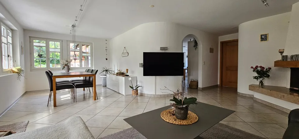 Casa unifamiliare di 6,5 locali con 700m2 di dintorni
