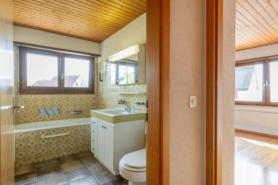 Freistehendes 5.5-Zimmer-Einfamilienhaus mit grossem Garten an privilegierter Wohnlage – Foto 10 von 19