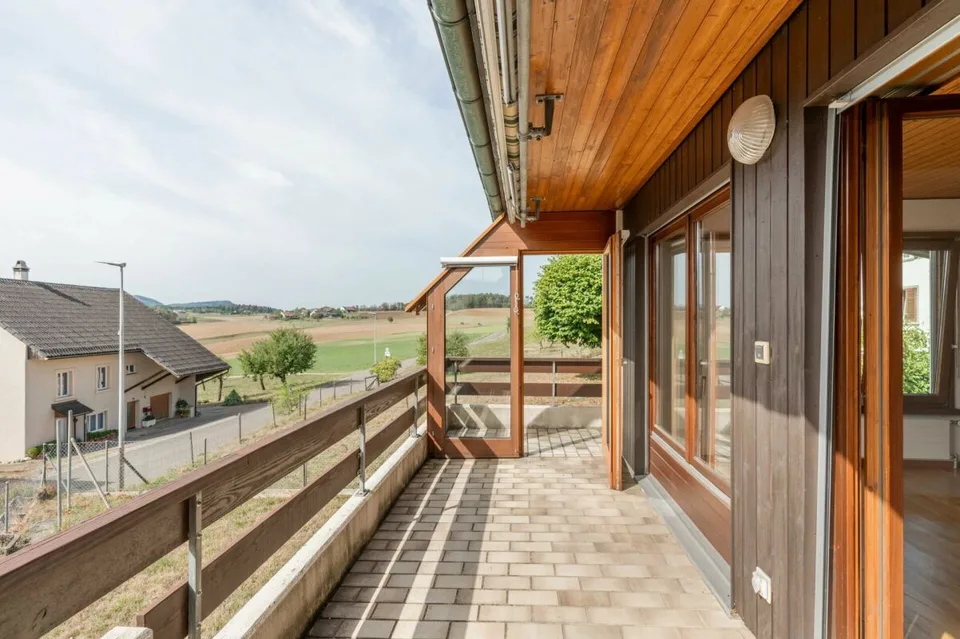 Freistehendes 5.5-Zimmer-Einfamilienhaus mit grossem Garten an privilegierter Wohnlage – Foto 5 von 19