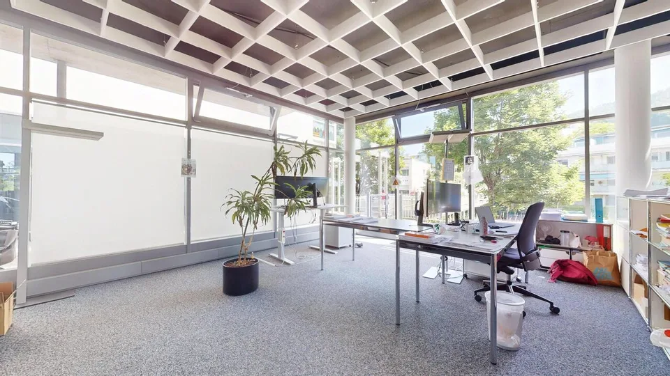 Espace commercial avec salle de bricolage et deux places de parking – photo 7 sur 12