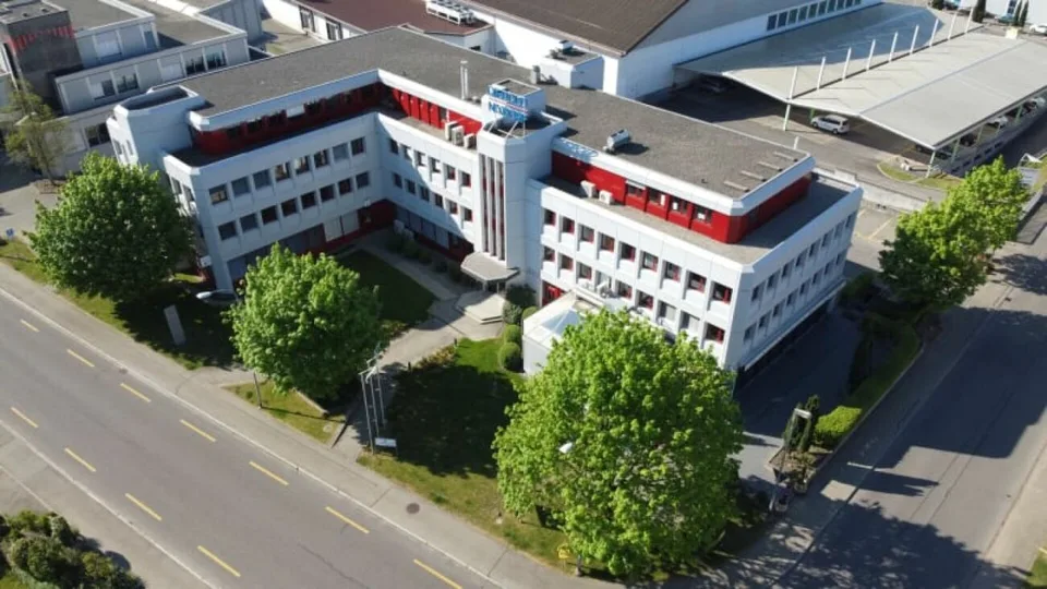 Espace de travail avec salle de réunion et cantine copie – photo 2 sur 3