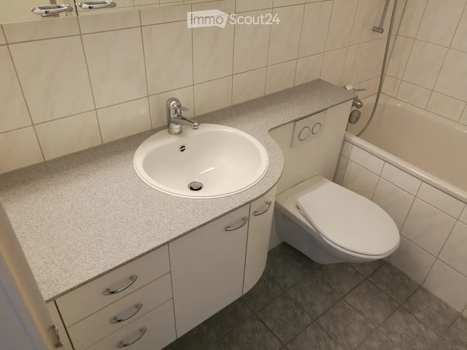 Sunny 3.5-room apartment in town