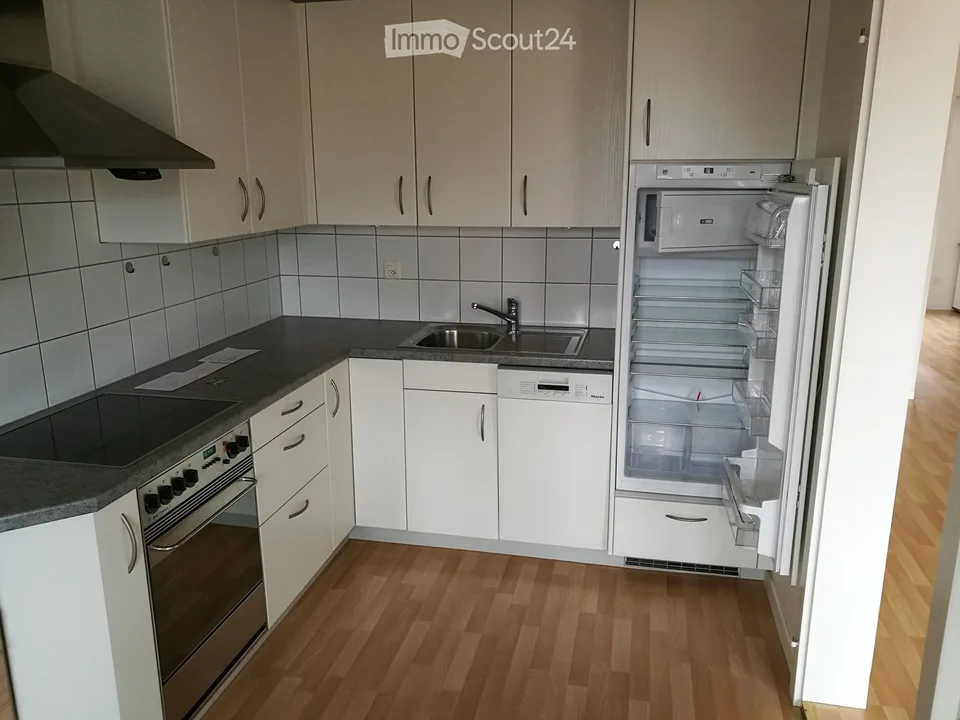 Sunny 3.5-room apartment in town