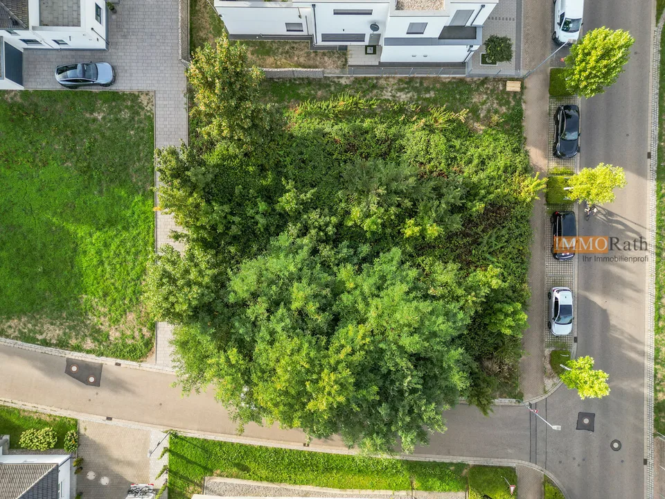 IMMORath.de - Großzügiges Grundstück in zentraler Lage - Arbeiten und – Foto 6 von 13