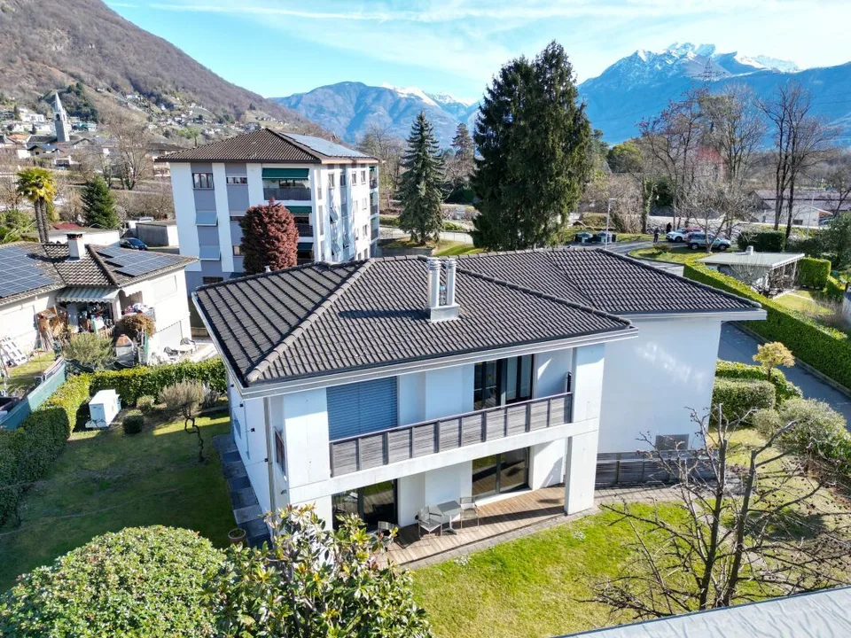 Maison individuelle de haut standing avec sauna, piscine intérieure et ascenseur – photo 13 sur 15