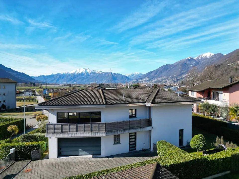 Maison individuelle de haut standing avec sauna, piscine intérieure et ascenseur – photo 15 sur 15