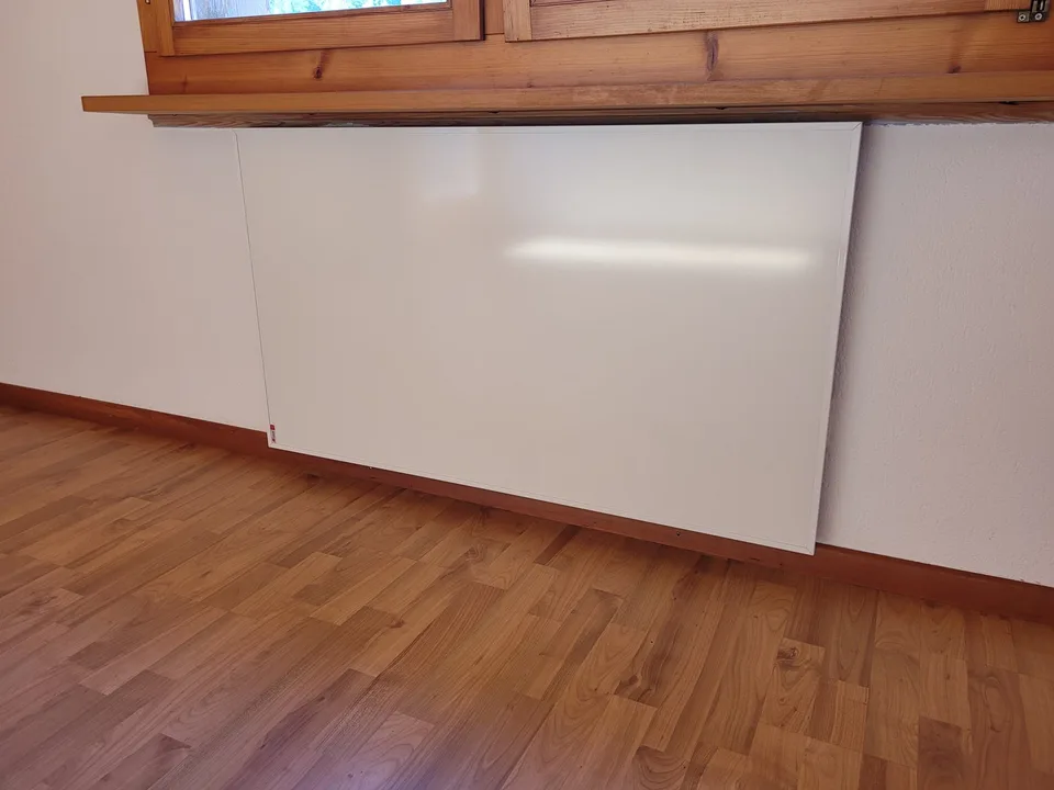 Appartement de 3,5 pièces en mansarde à Tamins – disponible immédiatement