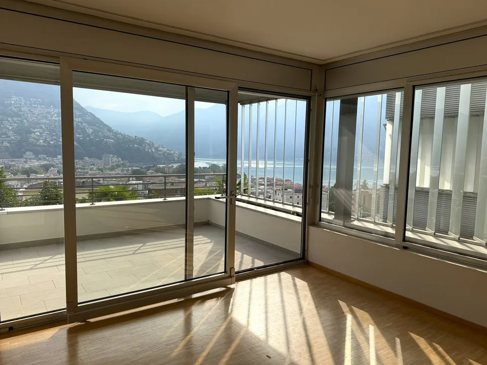 3,5 locaux avec terrasse et vue sur le lac AA 112 – photo 4 sur 27