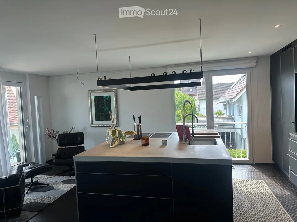 Appartement penthouse exclusif 3.5 avec terrasse ensoleillée de 50 m², vie exclusive à Bettlach
