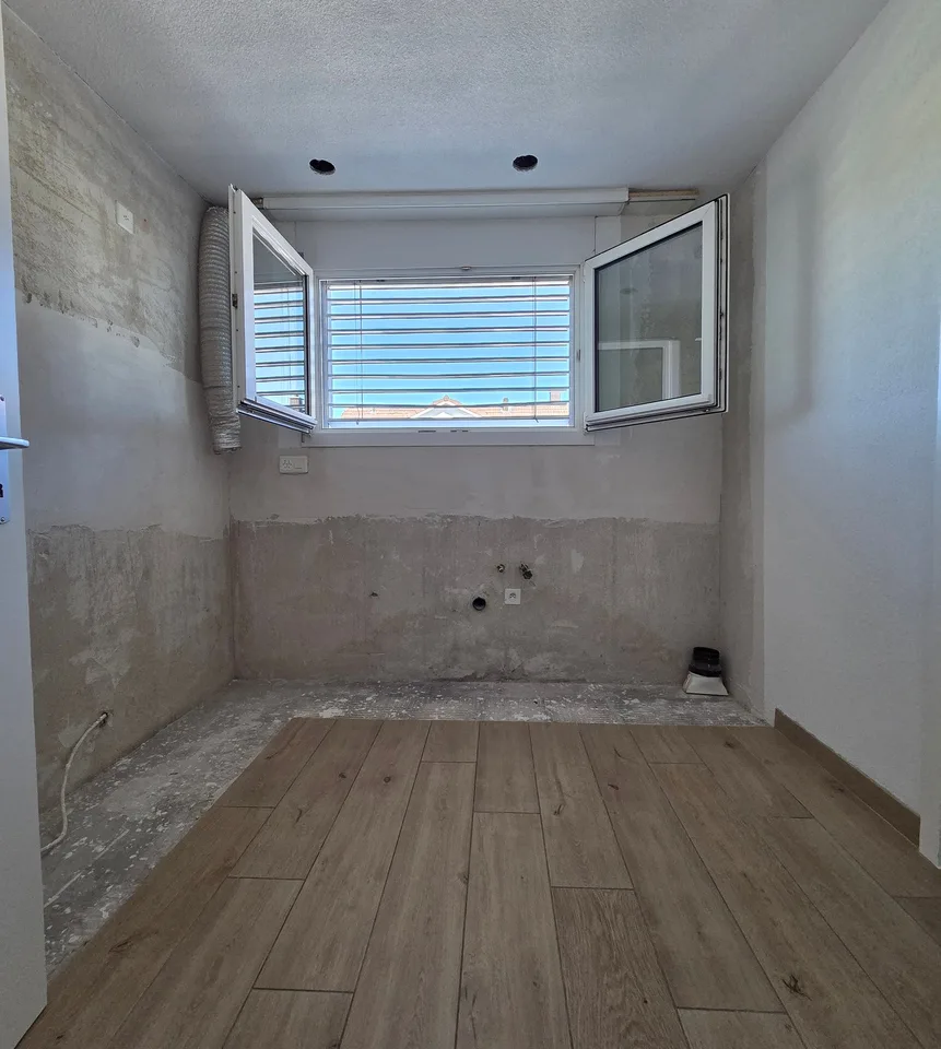 Charmante 3.5-Zimmer-Dachwohnung mit Terrasse in Oftringen