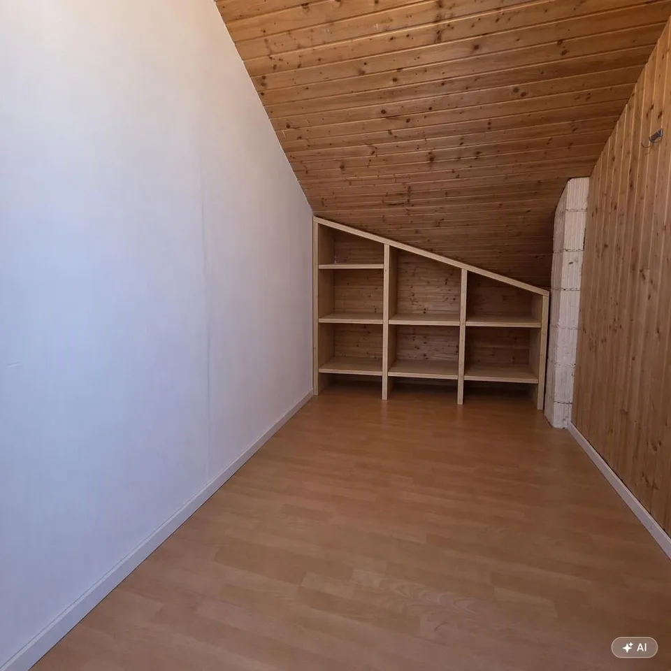 Charmante 3.5-Zimmer-Dachwohnung mit Terrasse in Oftringen