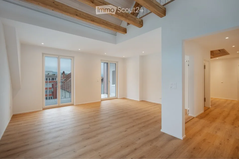 Spacious and modern 4 1/2 room apartment