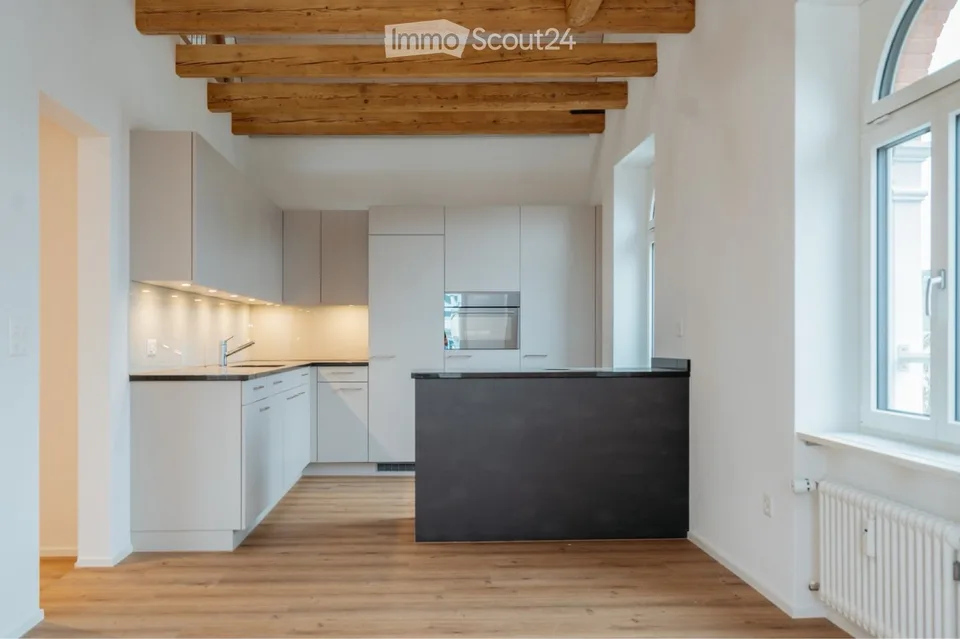 Spacious and modern 4 1/2 room apartment