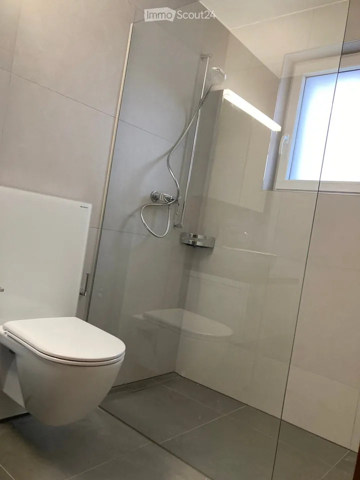 Zu vermieten an Dauermieter 3 1/2 Zimmer Wohnung in Cheyres – Foto 3 von 4