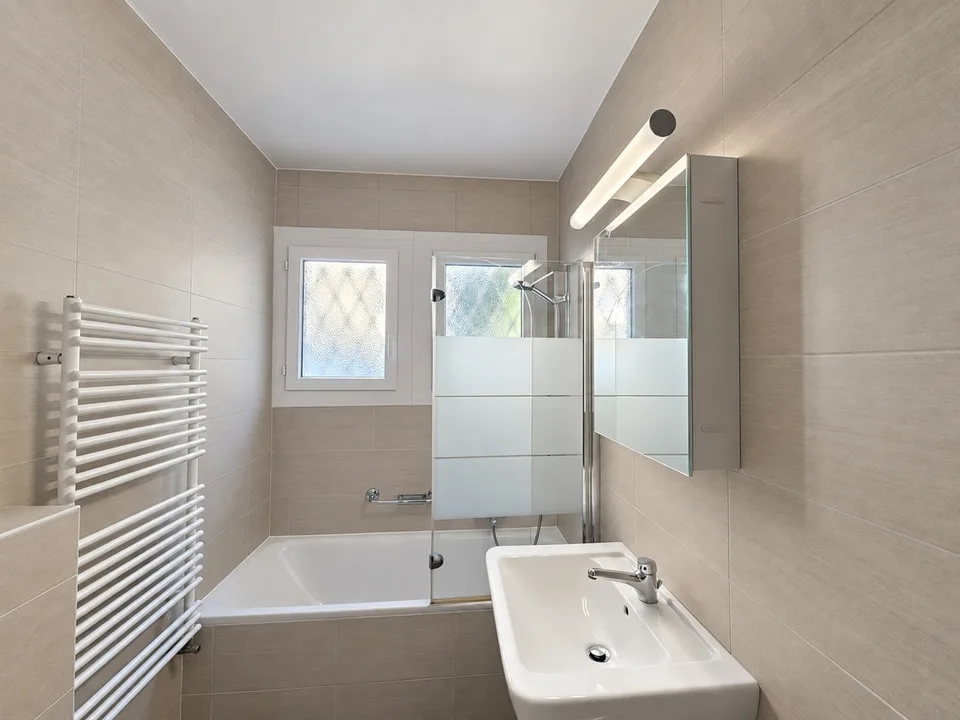 Außergewöhnliche Aussicht - Prächtige 3.5-Zimmer-Wohnung in der Nähe des Zentrums von Montreux – Foto 8 von 9