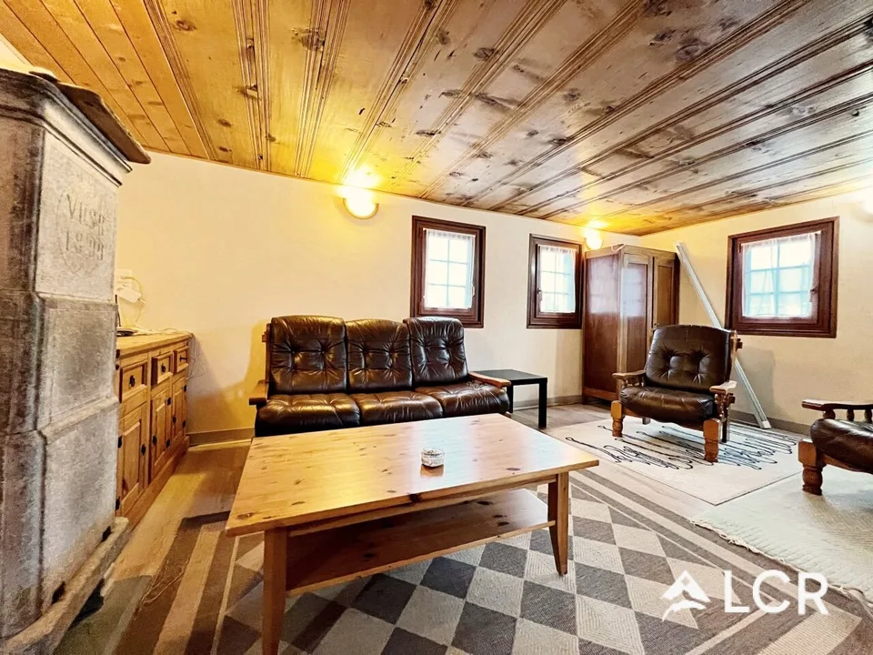 Schönes 2,5-Zimmer-Wohnung möbliert - Holzofen - Viele Charme