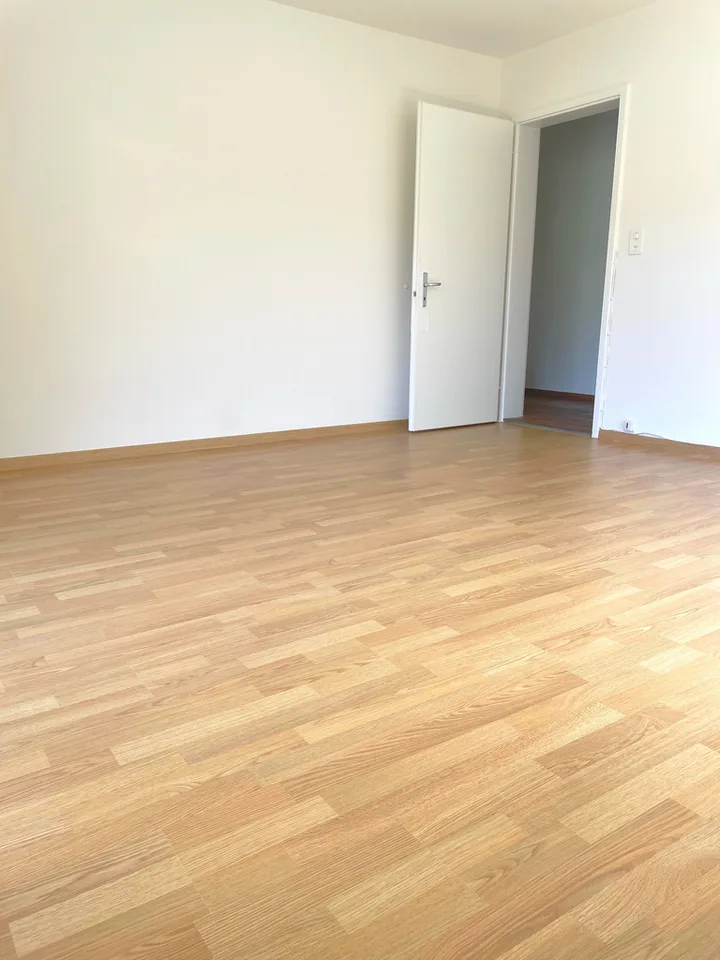 Wohnung in grüner Umgebung mit Balkon – Foto 4 von 10
