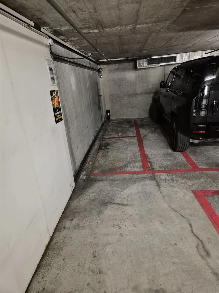 Motorradplatz zu vermieten im Kreis 3 Wiedikon