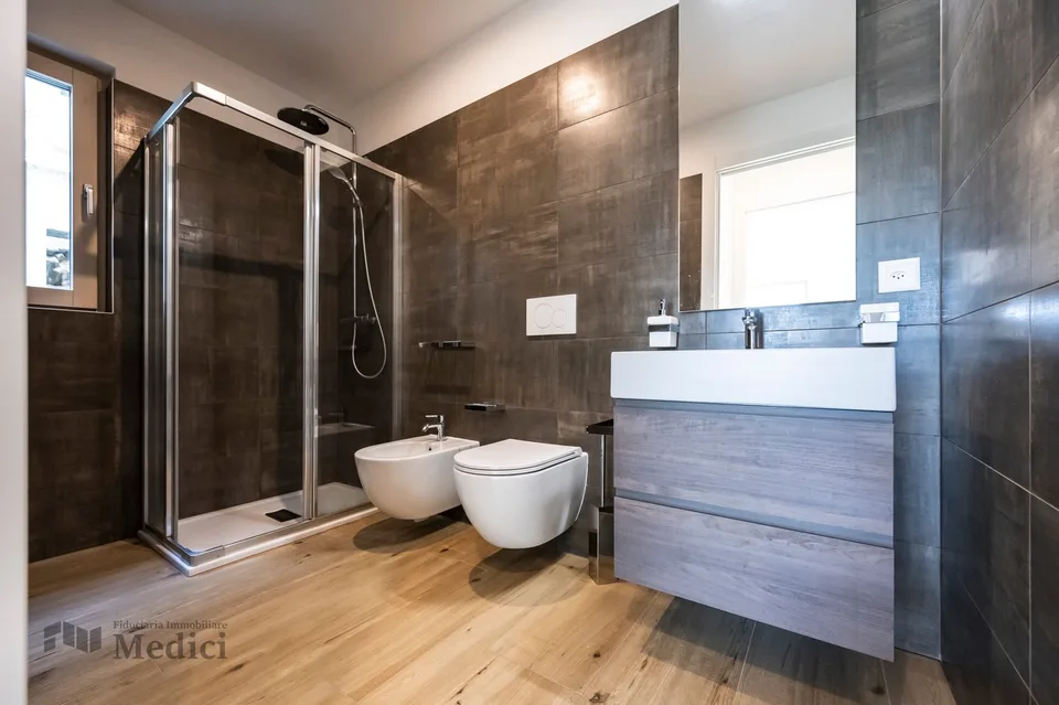 Moderne und elegante 2.5-Zimmer-Wohnung in strategischer Lage – Foto 8 von 19