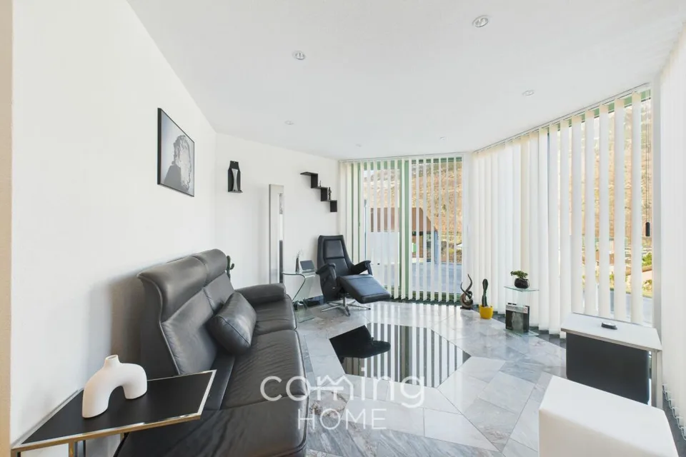 Aussergewöhnliches Einfamilienhaus in Brig Glis - architektonisch markant, sonnig gelegen und umfassend renoviert – Foto 10 von 30