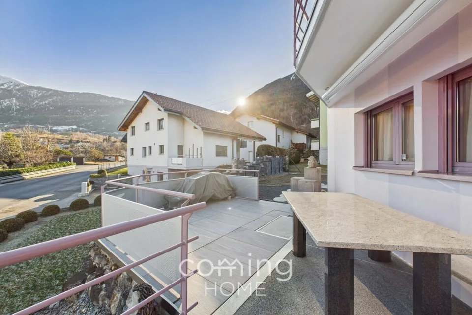 Aussergewöhnliches Einfamilienhaus in Brig Glis - architektonisch markant, sonnig gelegen und umfassend renoviert – Foto 23 von 30