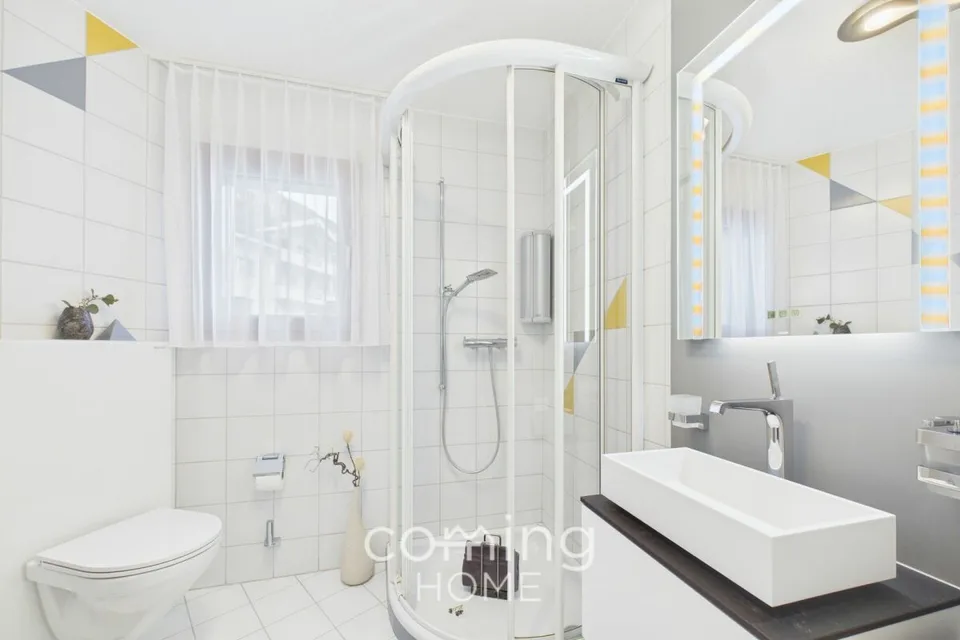 Aussergewöhnliches Einfamilienhaus in Brig Glis - architektonisch markant, sonnig gelegen und umfassend renoviert – Foto 18 von 30