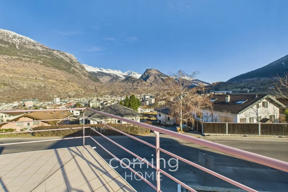Aussergewöhnliches Einfamilienhaus in Brig Glis - architektonisch markant, sonnig gelegen und umfassend renoviert – Foto 22 von 30