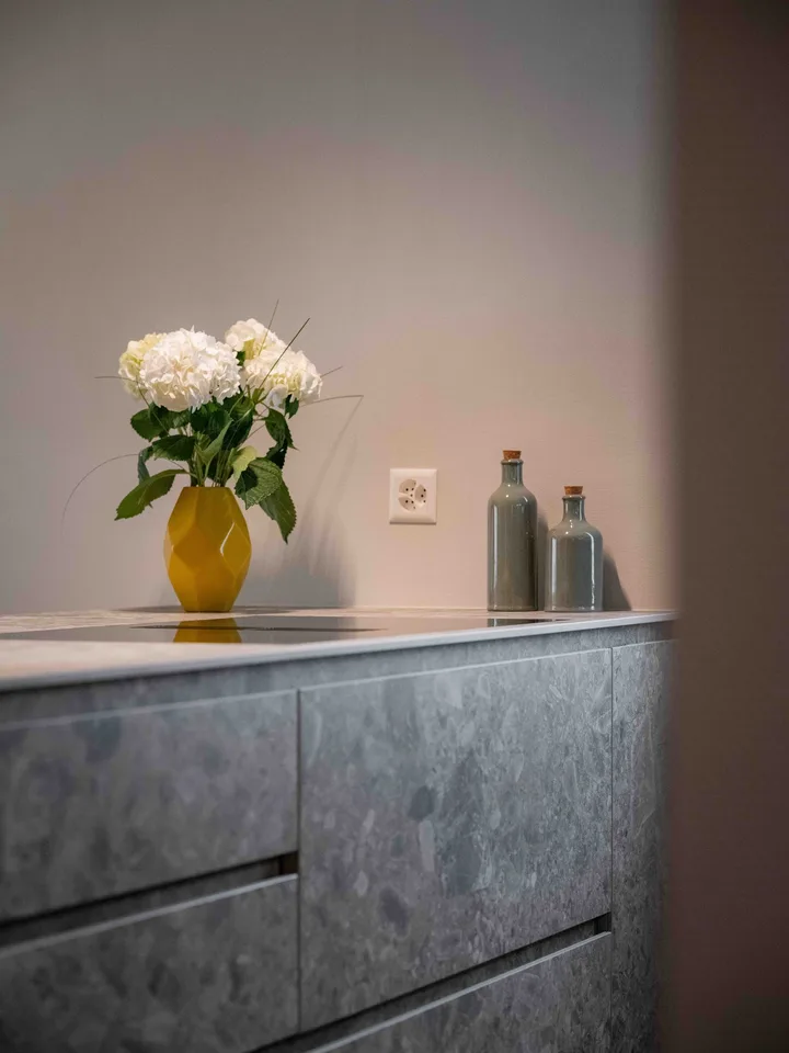 Appartement de 4 pièces élégamment rénové à Davos Platz – meublé et situé au calme
