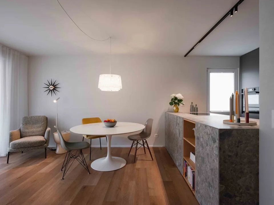 Appartement de 4 pièces élégamment rénové à Davos Platz – meublé et situé au calme