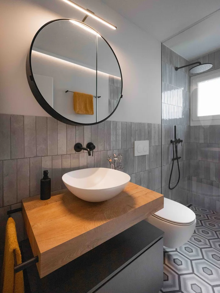 Appartement de 4 pièces élégamment rénové à Davos Platz – meublé et situé au calme