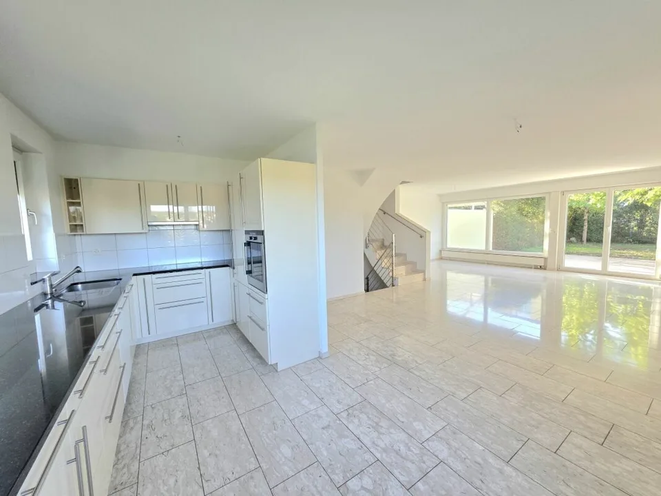 Your new family happiness, spacious 5.5 room corner house with private garden! – photo 26 of 37