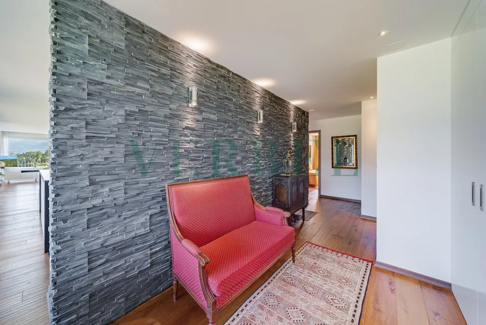 Duplex en attique avec vue exceptionnelle sur lac et montagnes – photo 20 sur 39