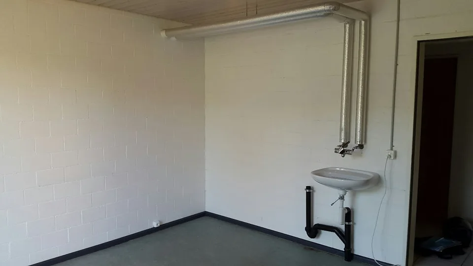Heller Bastelraum in gepfleger Liegenschaft – Foto 2 von 2