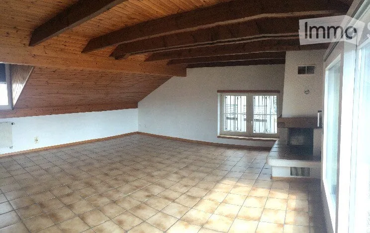 Großes Dachgeschoß-Apartment zur Miete - 3.5 Zimmer in Biel – Foto 3 von 5