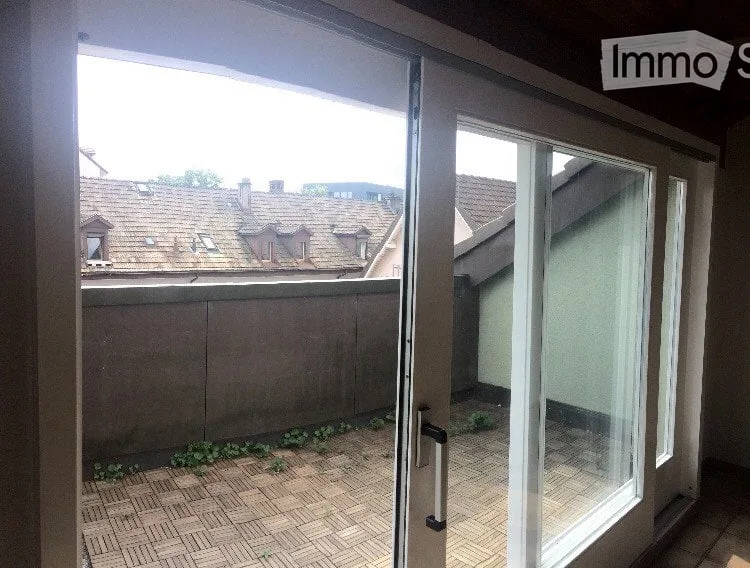Großes Dachgeschoß-Apartment zur Miete - 3.5 Zimmer in Biel – Foto 2 von 5
