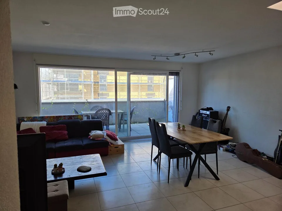Charmantes Dachwohnung mit 2,5 Zimmern in Freiburg