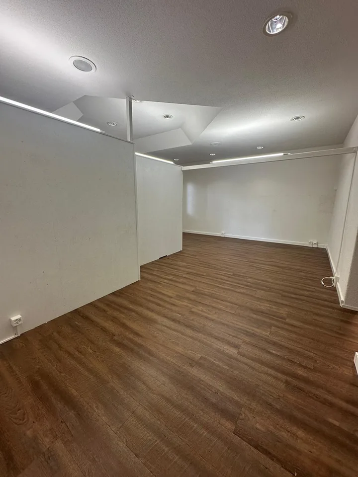 Central location - versatile use - with additional rooms – photo 6 of 8