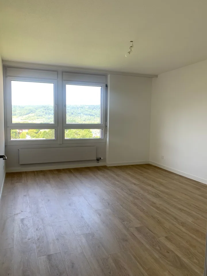 Renovated apartment in a green environment – photo 10 of 11