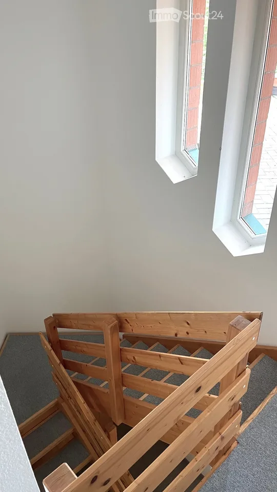 Appartement-maisonnette de 5,5 pièces avec grande terrasse dans un environnement calme avec vue sur la verdure – photo 8 sur 8