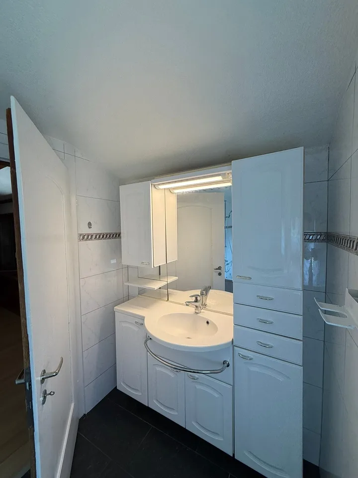 APPARTEMENT 5 PIÈCES SPACIEUX À OFTRINGEN