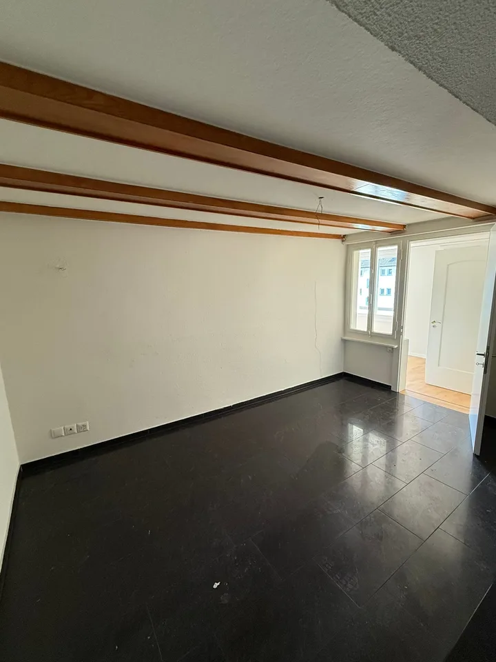 APPARTEMENT 5 PIÈCES SPACIEUX À OFTRINGEN