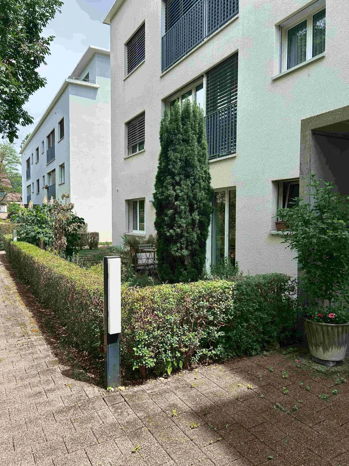 Moderne Eigentumswohnung an ruhiger Wohnlage mit zwei Sitzplätzen – Foto 2 von 10