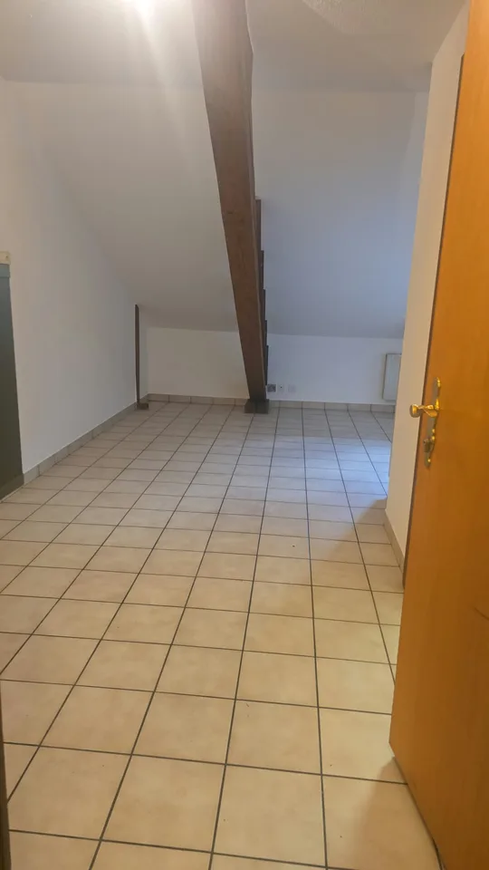 Studio funzionale al 4° piano a Sion, disponibile immediatamente